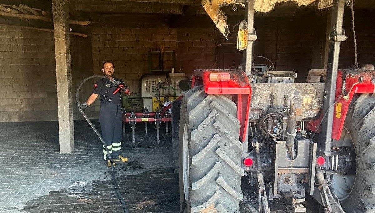 adiyamanda depodakitraktor alev aldi re43e6Vu