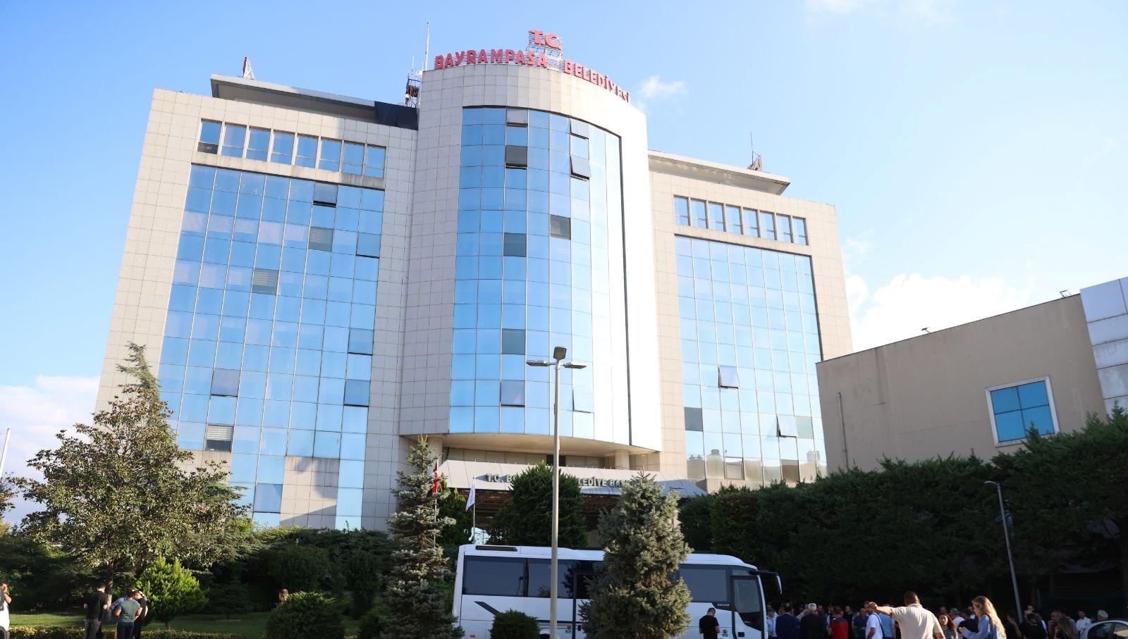 bayrampasa belediyesine yolsuzluk sorusturmasi depremzededen rusvet istendi iddiasi ReMIJ93V