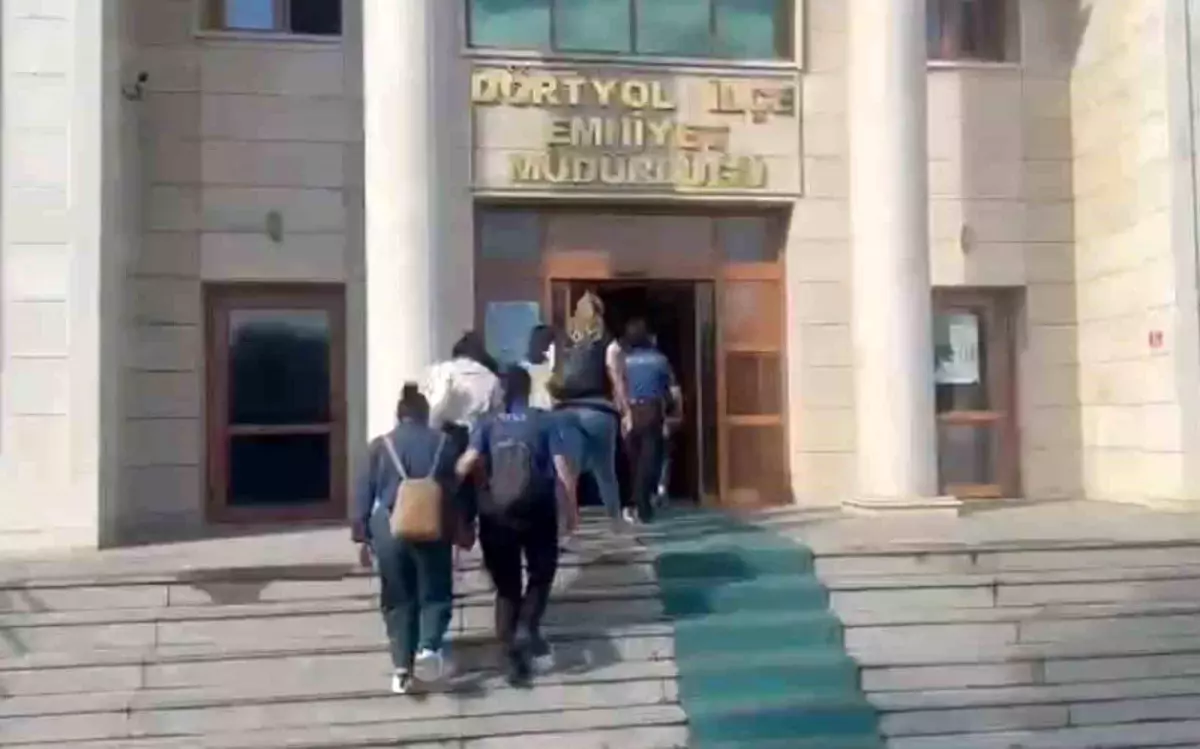 hatayda kacak calisan yabanci uyruklu kadinlar gozaltina alindi 2pwLiBaU