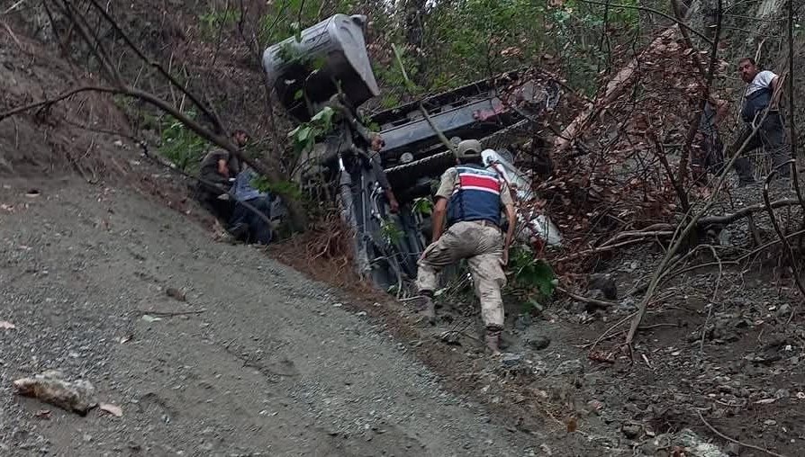 hatayda yol calismasinda kaza ucuruma yuvarlanip oldu hzVWl5g3