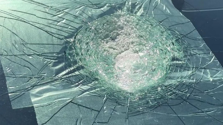 otobanda giden teslaya goktasi mi carpti Y4aGfZSV.jpg