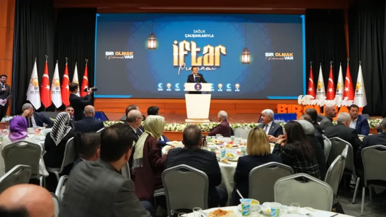 ak-parti-genel-merkez-saglik-politikalari-baskanligindan-saglik-calisanlarina-iftar-programi-x7LAHPqs.webp