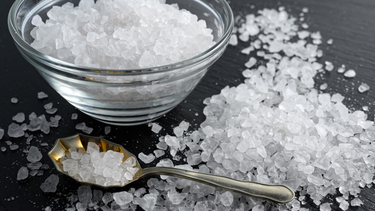 Kaya Tuzu ile Mutfaktaki Körelmiş Makasları Keskinleştirmenin Yolu