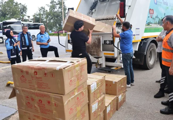 antalya-otogarinda-usulsuz-tasinan-yaklasik-1-ton-yogurt-imha-edildi-M6Xkm2WK