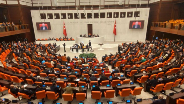 yabanci-yatirimciyi-cekmeyi-amaclayan-teklif-tbmmye-sunuldu-Th7WhyrW